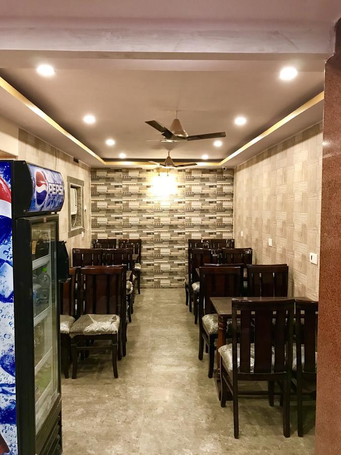 Golden Lodge Varanasi Ngoại thất bức ảnh